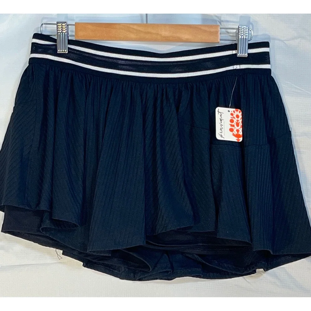 Free People FP Movement Give It A Whirl Skort Black Ribbed Athletic Mini Skirt L - Picture 1 of 7